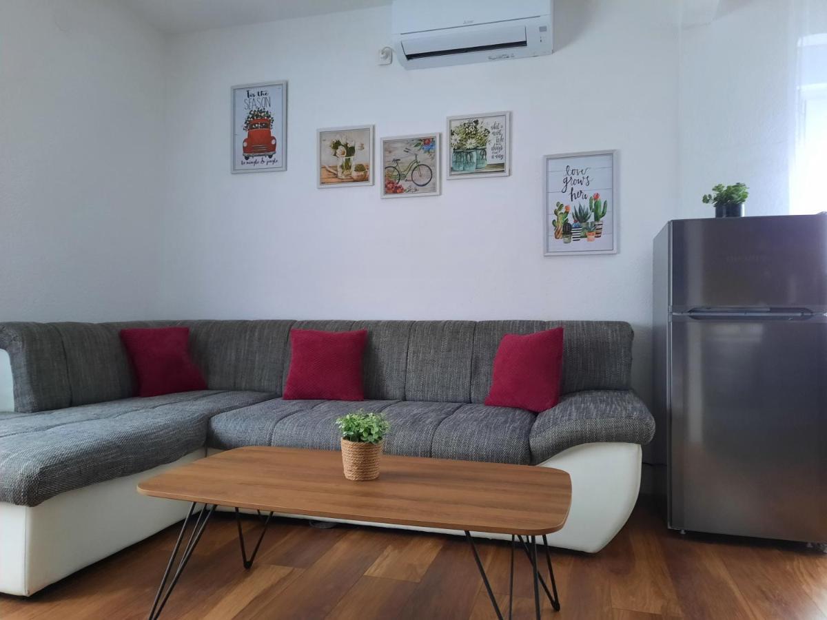 Apartman Twins Self Check In & Self Check Out Otocac Bagian luar foto