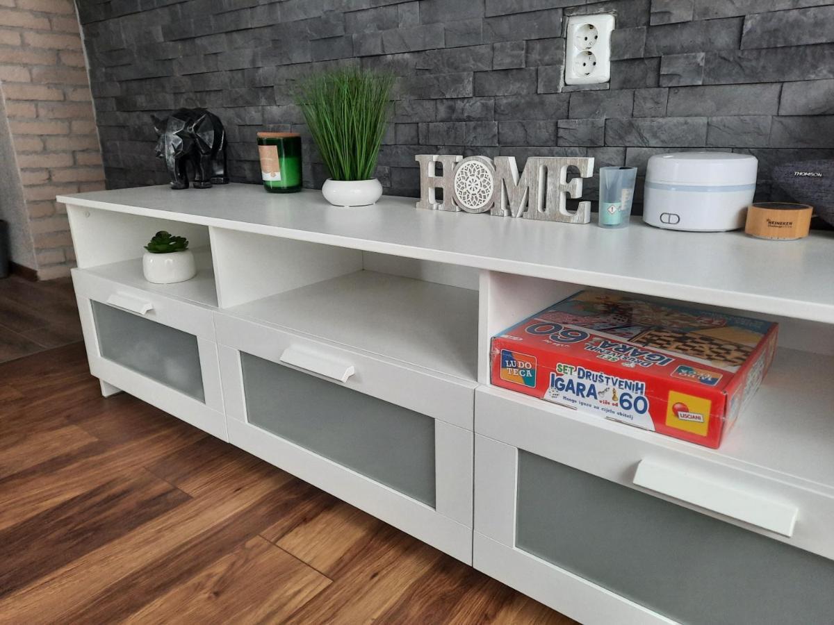 Apartman Twins Self Check In & Self Check Out Otocac Bagian luar foto