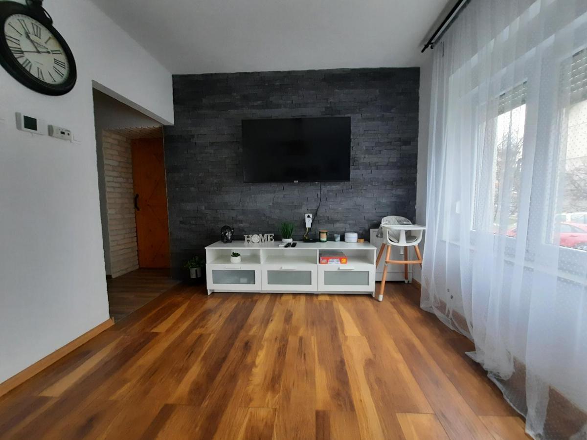Apartman Twins Self Check In & Self Check Out Otocac Bagian luar foto