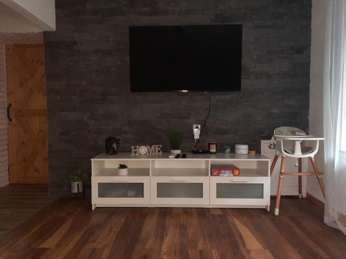 Apartman Twins Self Check In & Self Check Out Otocac Bagian luar foto