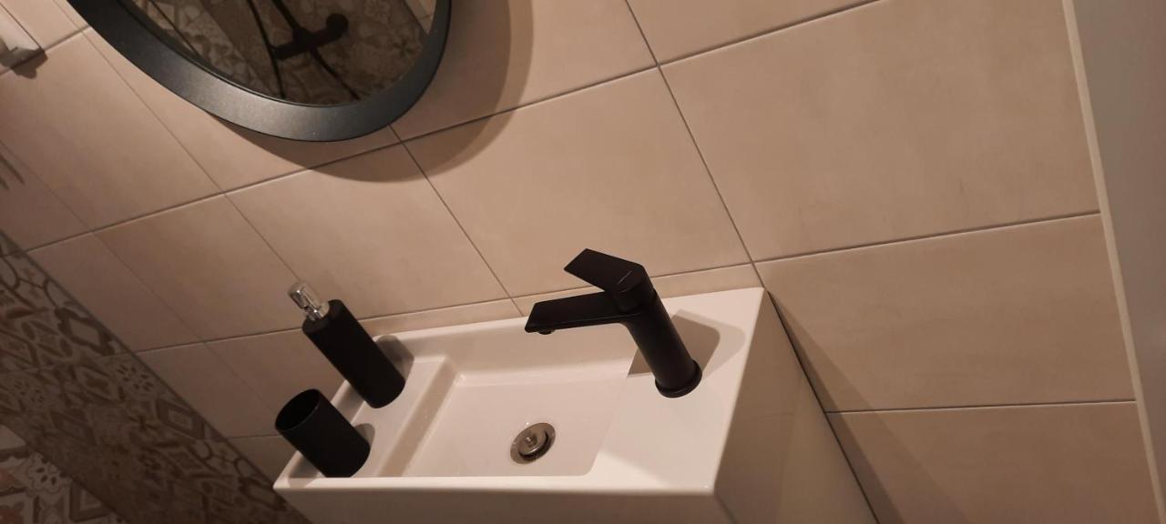 Apartman Twins Self Check In & Self Check Out Otocac Bagian luar foto
