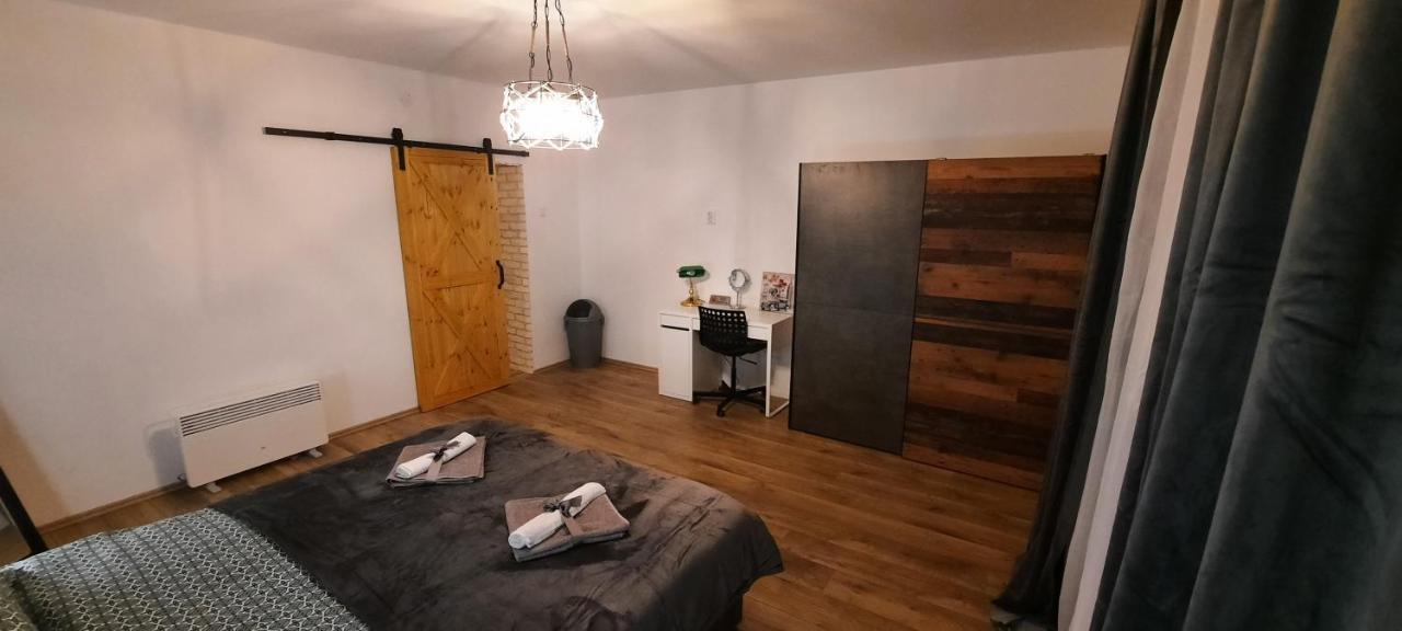Apartman Twins Self Check In & Self Check Out Otocac Bagian luar foto