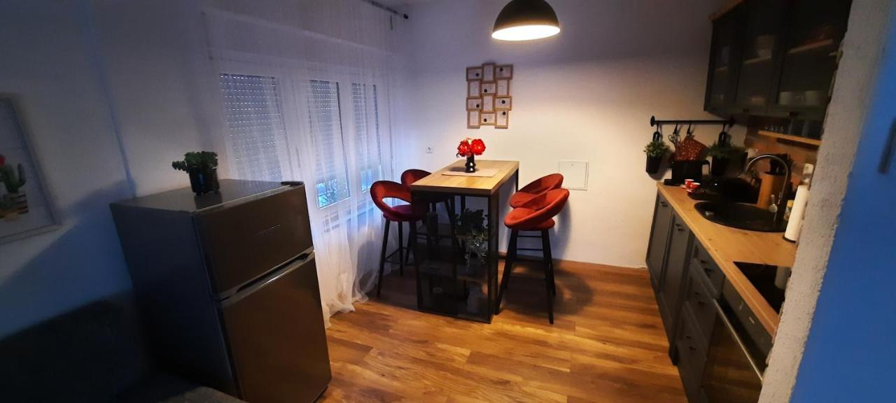Apartman Twins Self Check In & Self Check Out Otocac Bagian luar foto