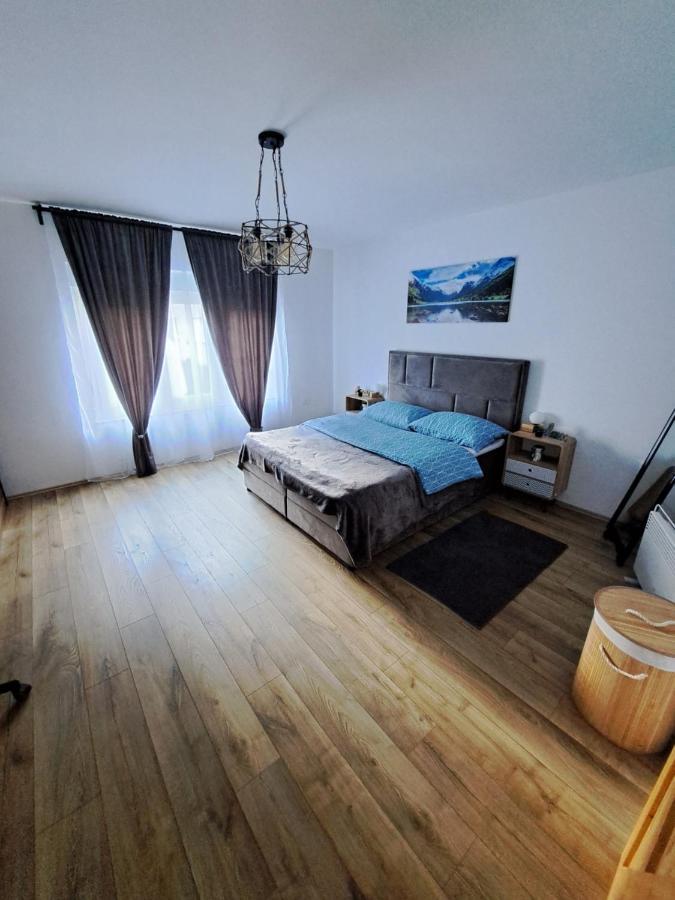 Apartman Twins Self Check In & Self Check Out Otocac Bagian luar foto