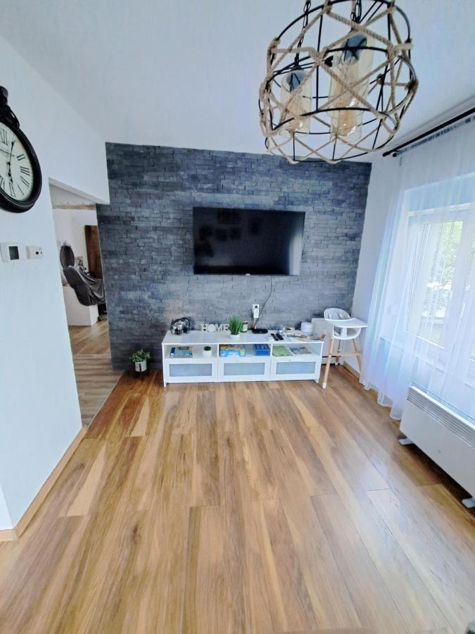Apartman Twins Self Check In & Self Check Out Otocac Bagian luar foto